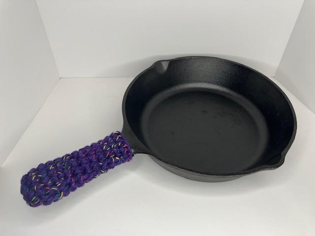 CAST IRON POT HOLDER - PURPLE